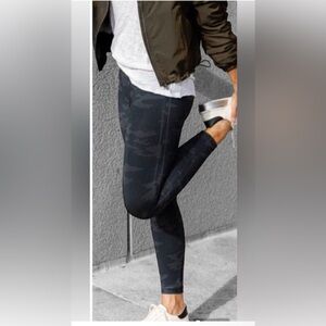 SPANX Black Camo Leggings Size Medium